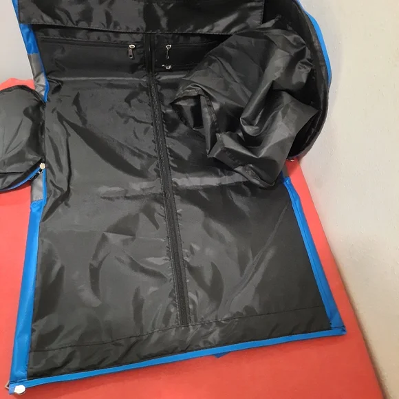 VACAYA blue garment bag